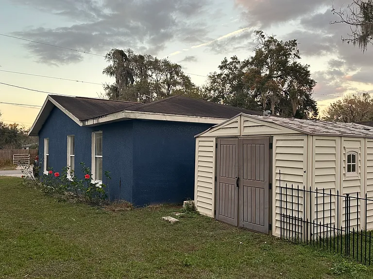 2328 SW Fort King St — Photo 3