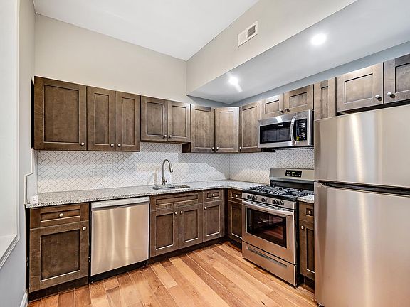 3rd image of 625 E Chelten Ave APT 1