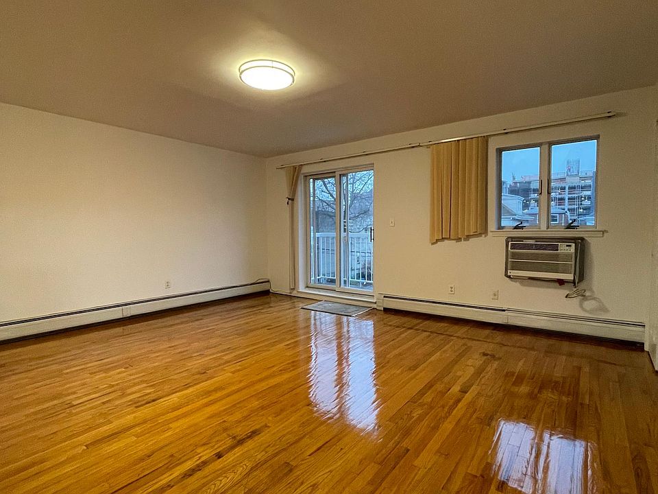 1st image of 197 Bay 31st St #3