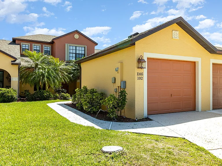1165 Luminary Cir #102 — Photo 4