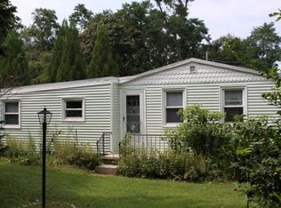 4 Sunshine Rd, Shelter Island, NY 11964