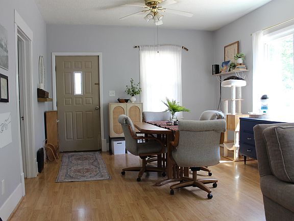 3rd image of 2534 Jay Ave