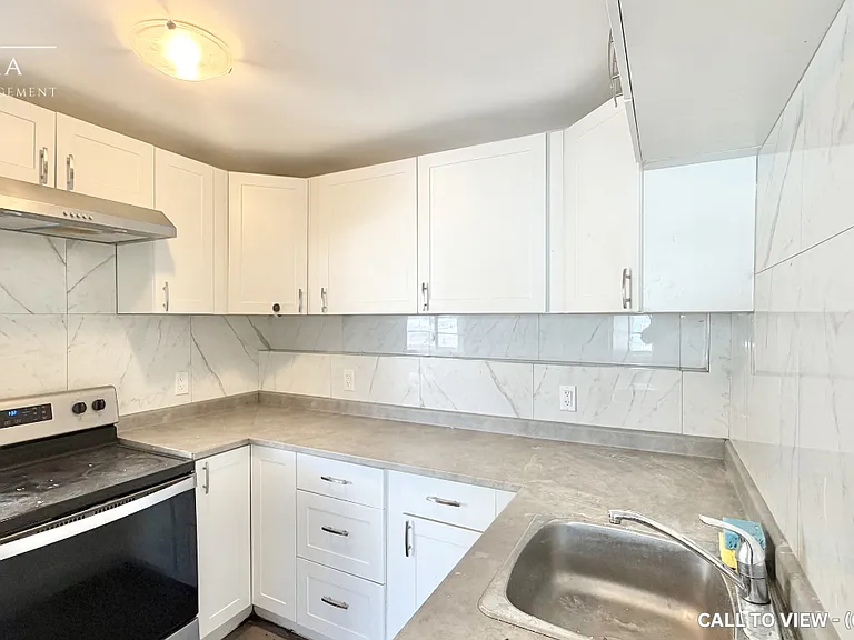 142 Brock St #3 — Photo 2
