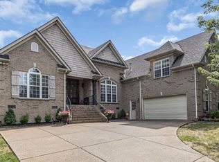 1050 Fitzroy Cir, Spring Hill, TN 37174