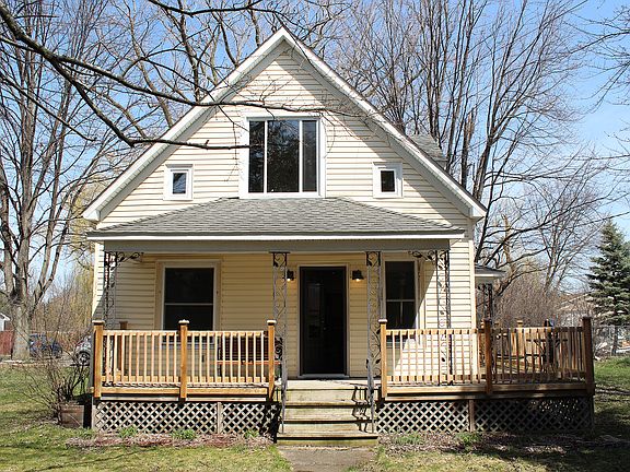 3rd image of 518 Schust Rd