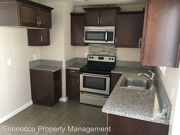 2nd image of 4122 Hathaway Ave APT 2