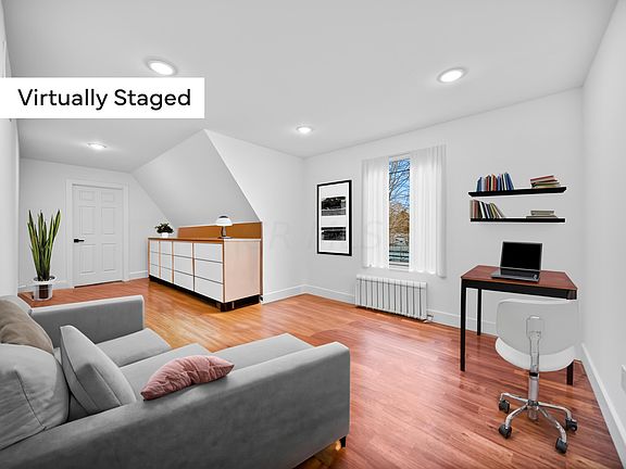 4th image of 6707 Darby Blvd