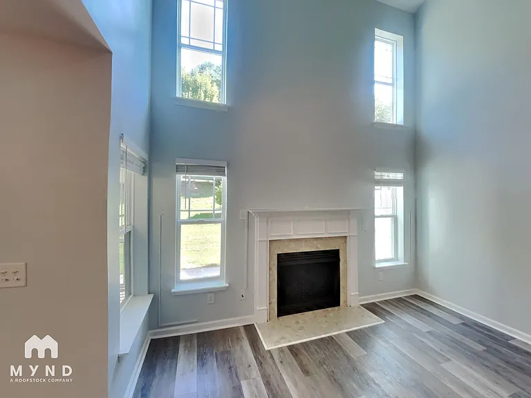 182 Red Admiral Ct — Photo 5