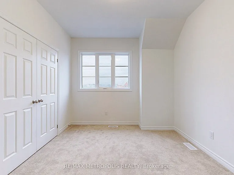 9 Caton Ln — Photo 41