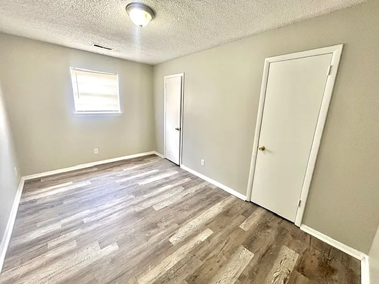 4523 Foster Ave SW — Photo 35