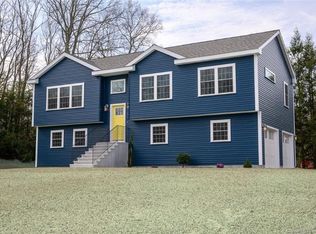 37 King St, Killingly, CT 06239