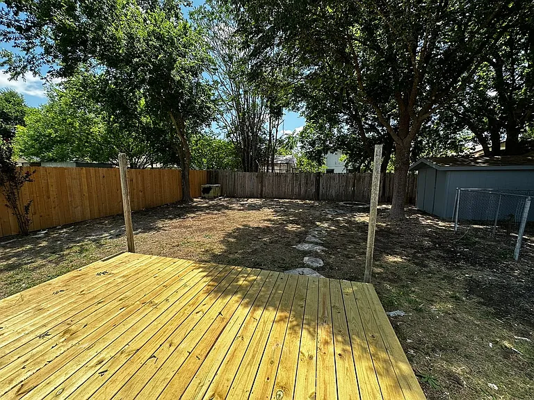 12207 Shropshire Blvd — Photo 16