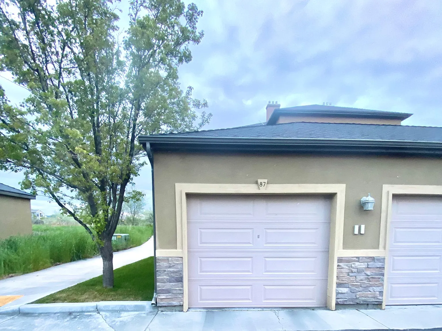 3 bed, 1156 sqft, $1,725 — Photo 2