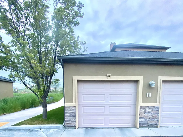 425 S 2220 W #203 — Photo 2