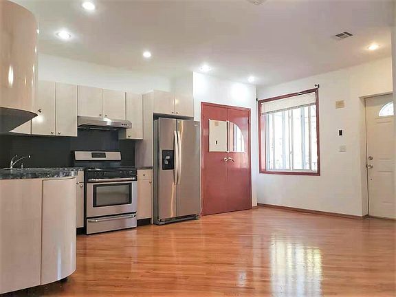2nd image of 2738 E 28th St #2