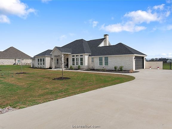 3rd image of 7844 Mathis Creek Dr
