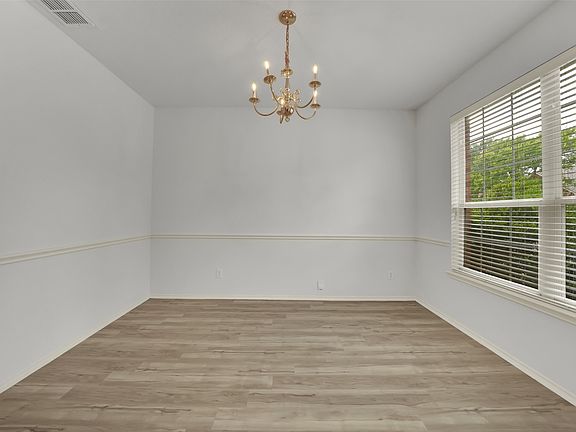 3rd image of 4412 Waskom Dr
