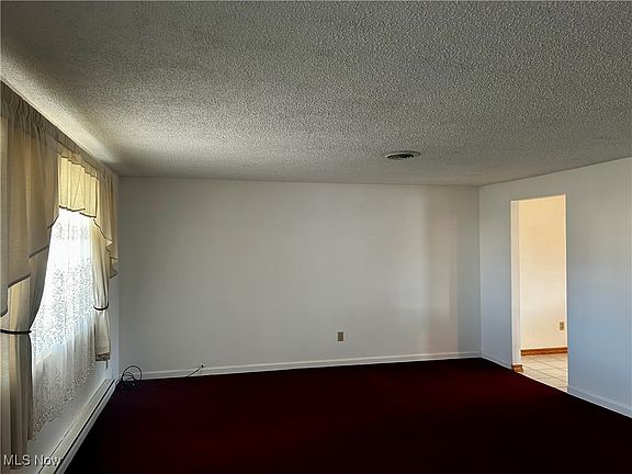 3rd image of 2043 W 41st St