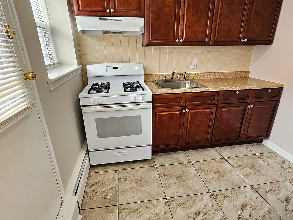 1st image of 415 Kearny Ave APT 6B