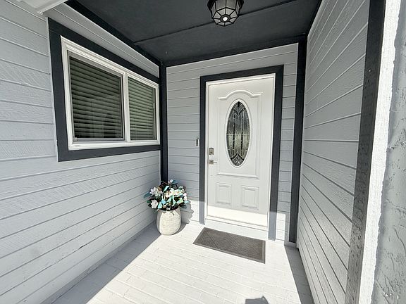 2nd image of 3203 Taragrove Dr