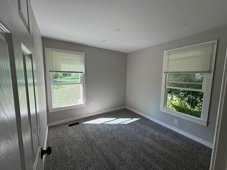 119 Capitol Blvd — Photo 8