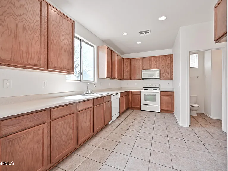 2513 E Flintlock Pl — Photo 5