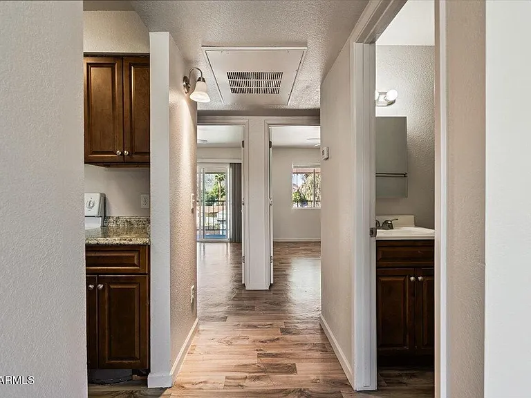 1346 E Mountain View Rd #208 — Photo 21
