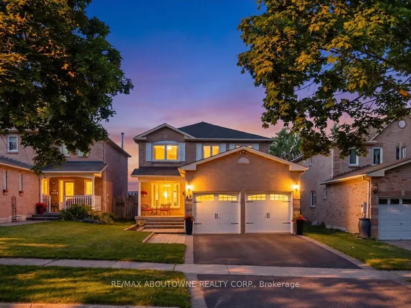 45 Willcocks Cres, Ajax, ON L1T 3L8