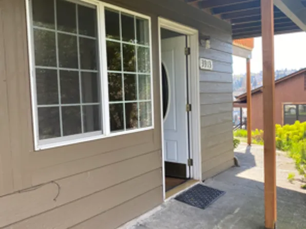 Well-Maintained Two-Story Quadplex Building in Prime Location, 3913-3919 2nd Ave NW #80b8152fc, Seattle, WA 98107