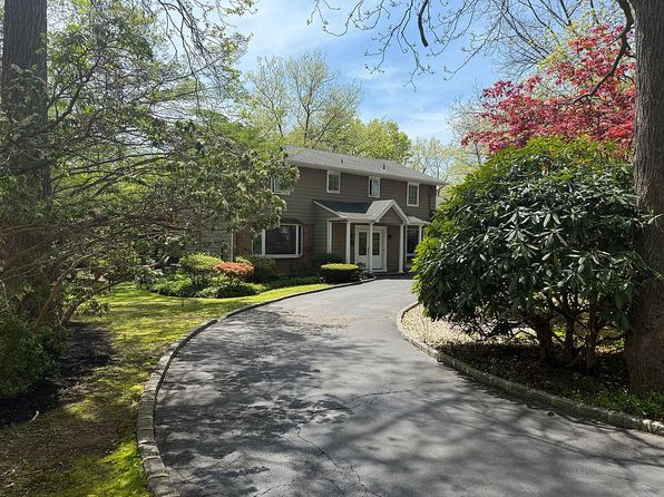 8 Lisa Dr