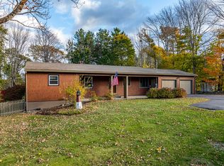 710 Commercial St, Rockport, ME 04856