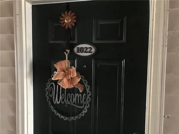 1022 Harts Cove Way, Seneca, SC 29678