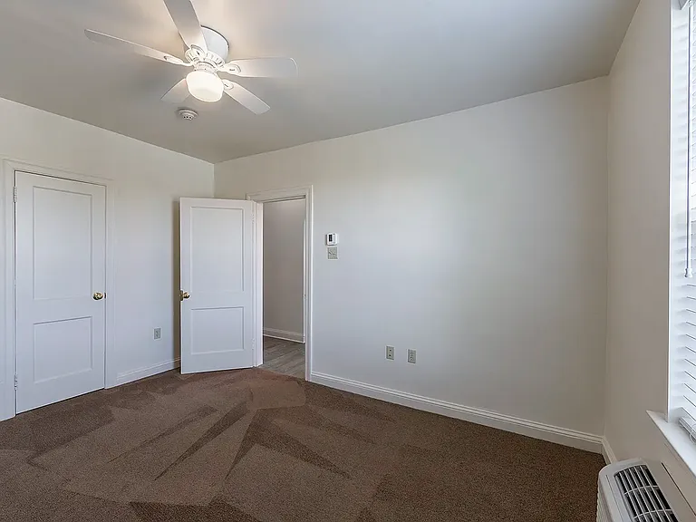 107 Bloomingdale Ave — Photo 12