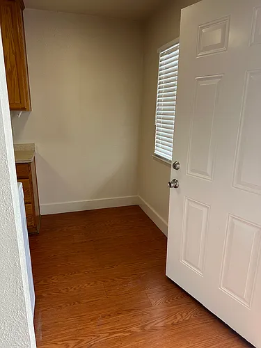 901 J St Photo 1