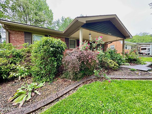 3rd image of 10711 Charlene Dr