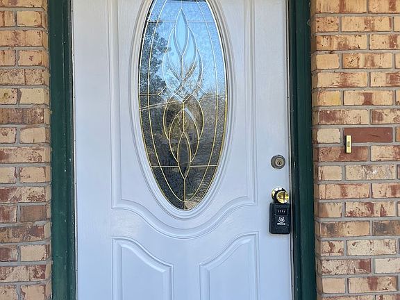 3rd image of 3712 Aksarben Dr