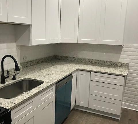 3rd image of 2338 W Fullerton Ave #3