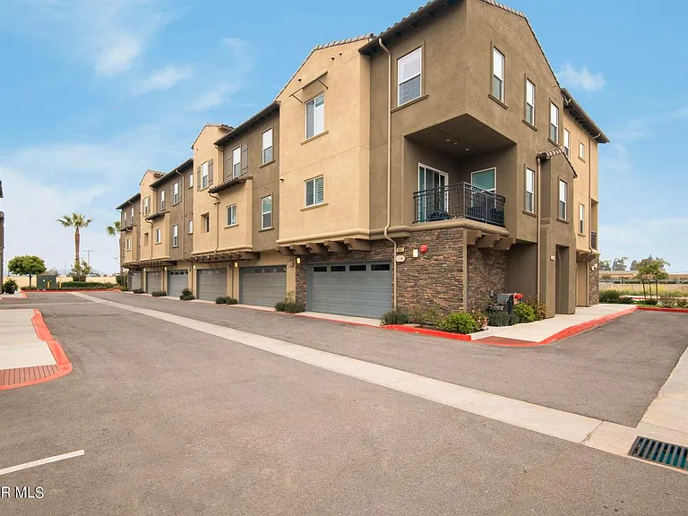 353 Rendar Ln — Photo 31