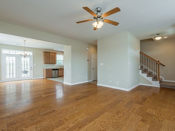 5th image of 135 Gunter Dr