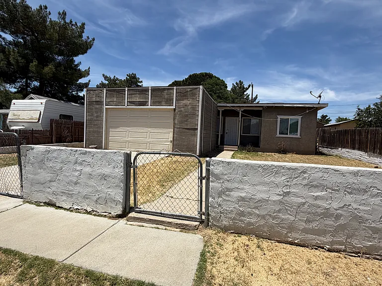 131 N 7th St — Photo 1