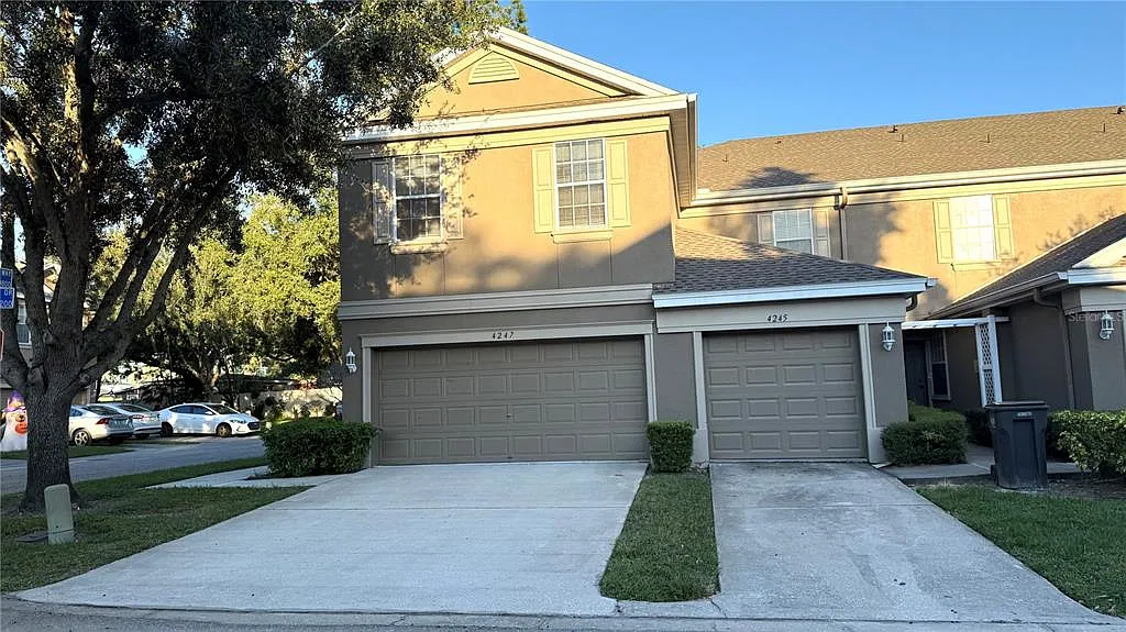 3 bed, 2.5 bath, 1692 sqft, $2,050 — Photo 1