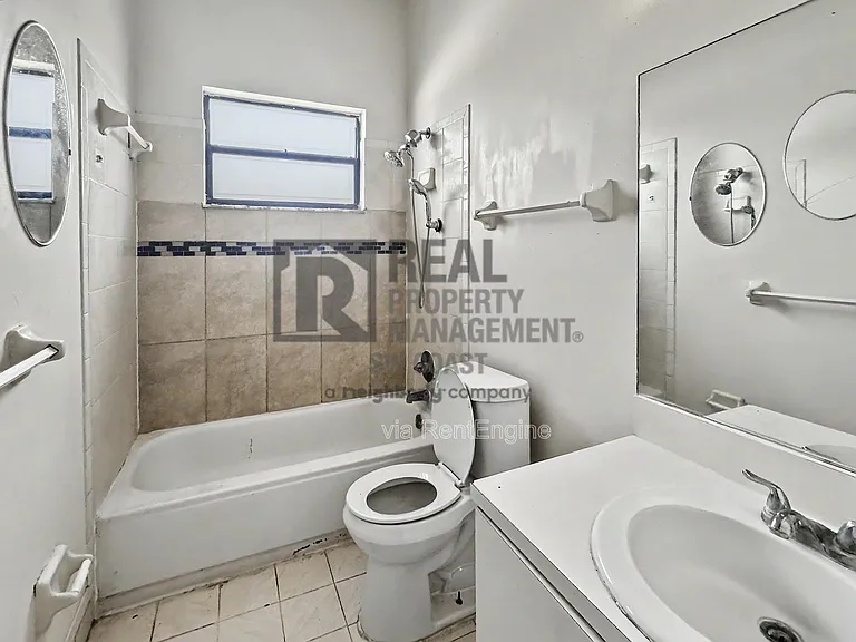 1043 Abrams Blvd — Photo 13