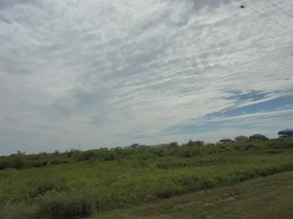 1062 Faggards Slip Rd, Pt Bolivar, TX 77650