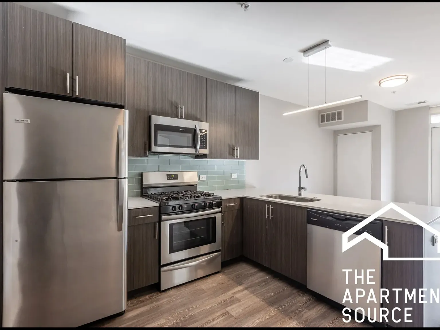 2 bed, $4,050 — Photo 2