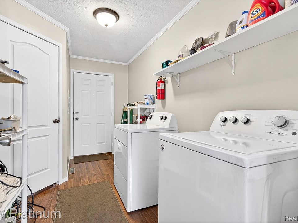 24494 Edwin Dr, photo 18