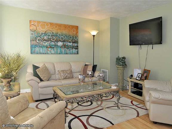 4th image of 38 Sanwood Dr