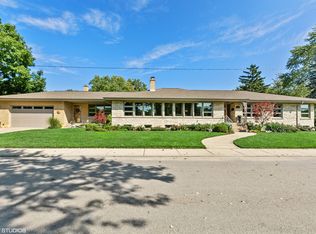 5929 N Louise Ave, Chicago, IL 60646