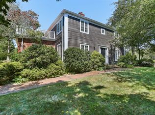 2 Fairchild Cir, Trumbull, CT 06611