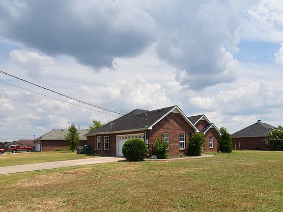 3rd image of 8004 Wicker Dr
