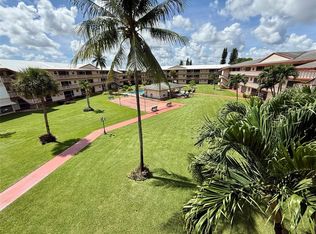 5300 Washington St #309M, Hollywood, FL 33021